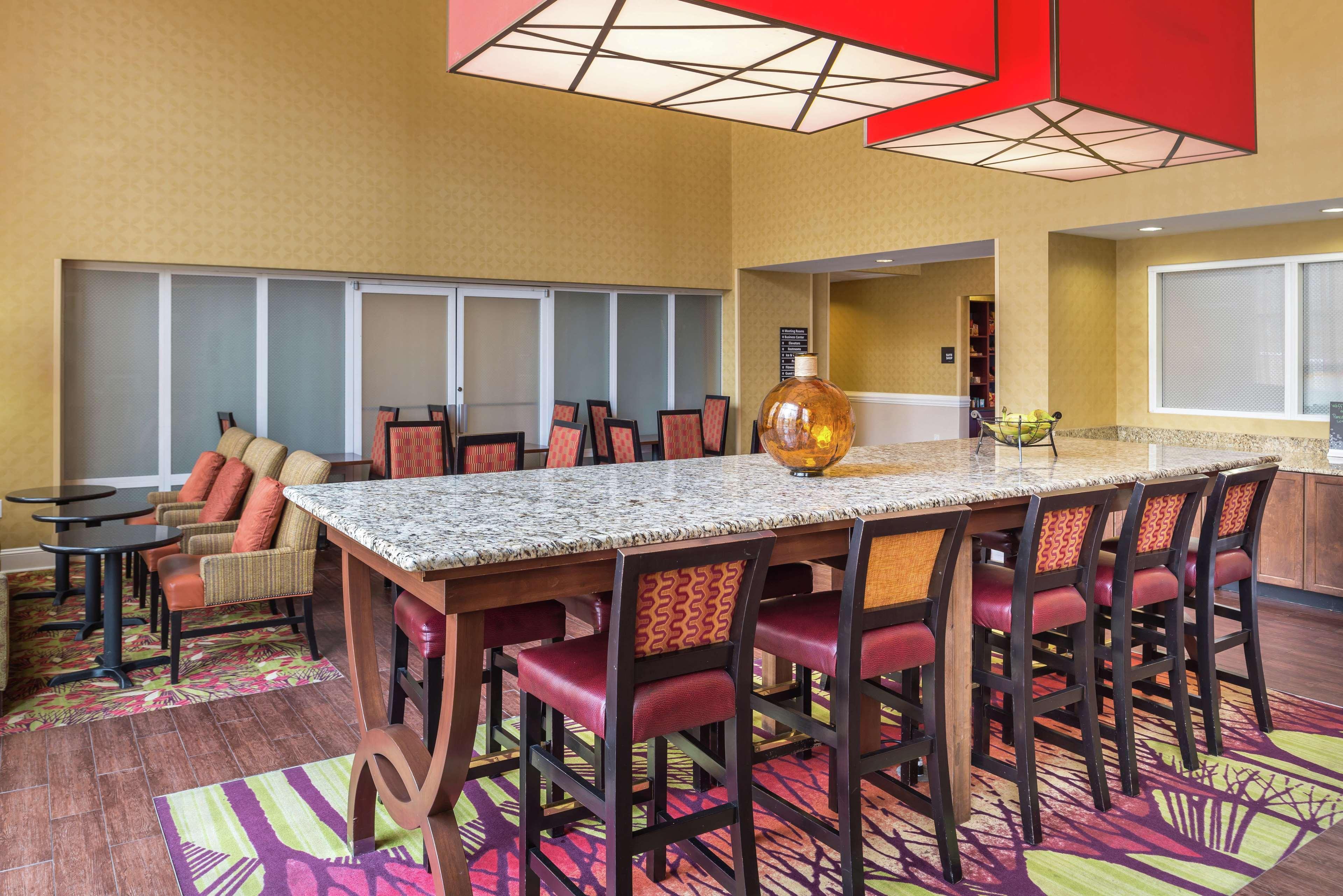 Hampton Inn & Suites Charlotte Arrowood Rd Eksteriør billede