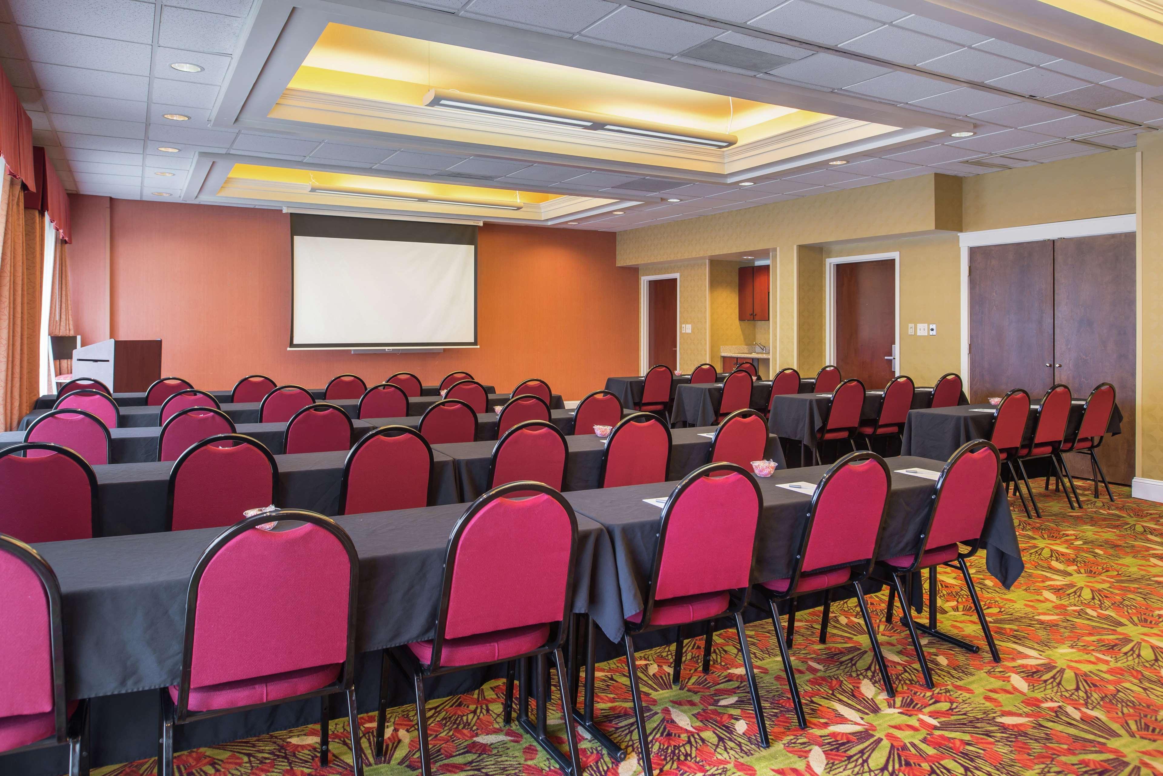 Hampton Inn & Suites Charlotte Arrowood Rd Eksteriør billede