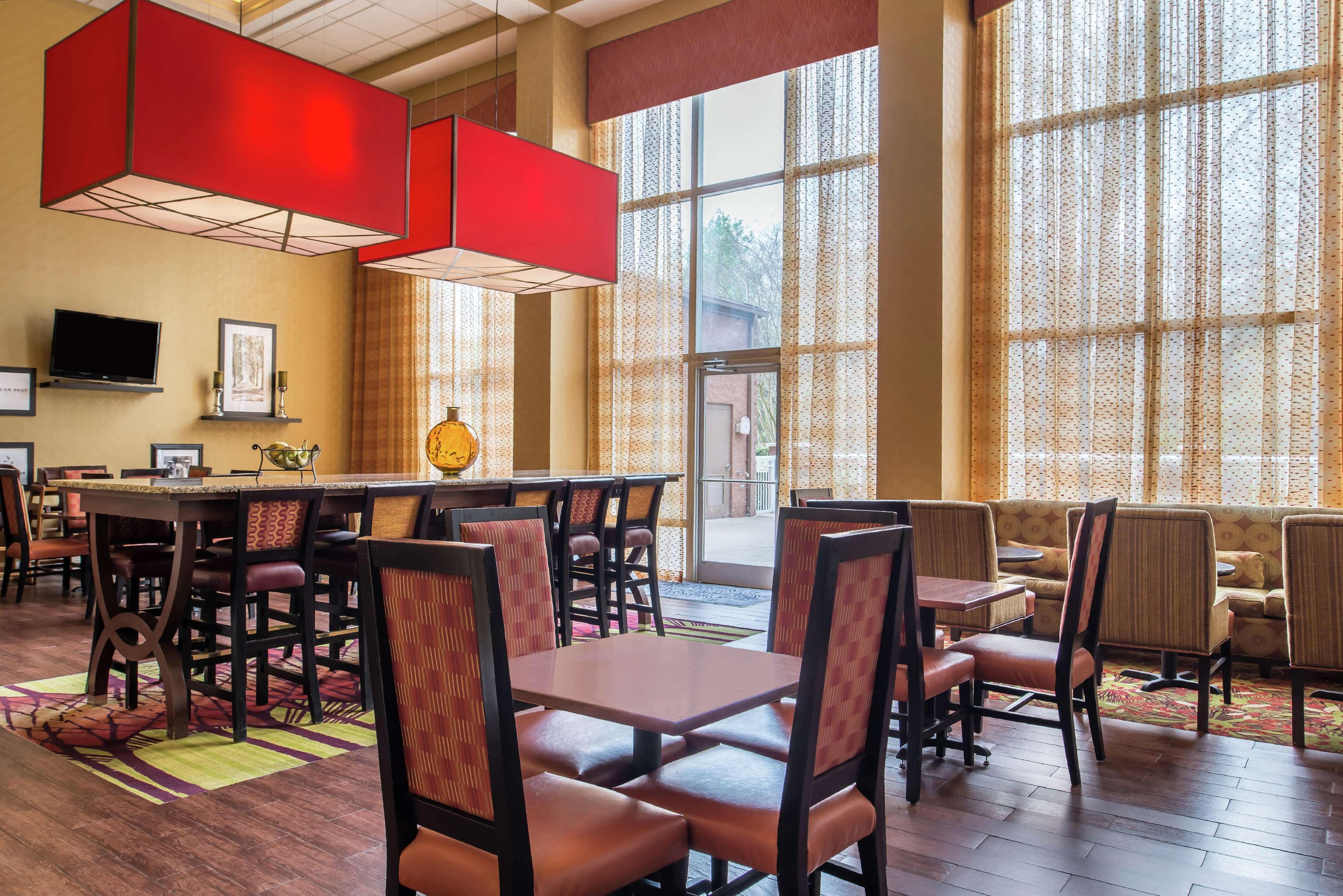 Hampton Inn & Suites Charlotte Arrowood Rd Eksteriør billede