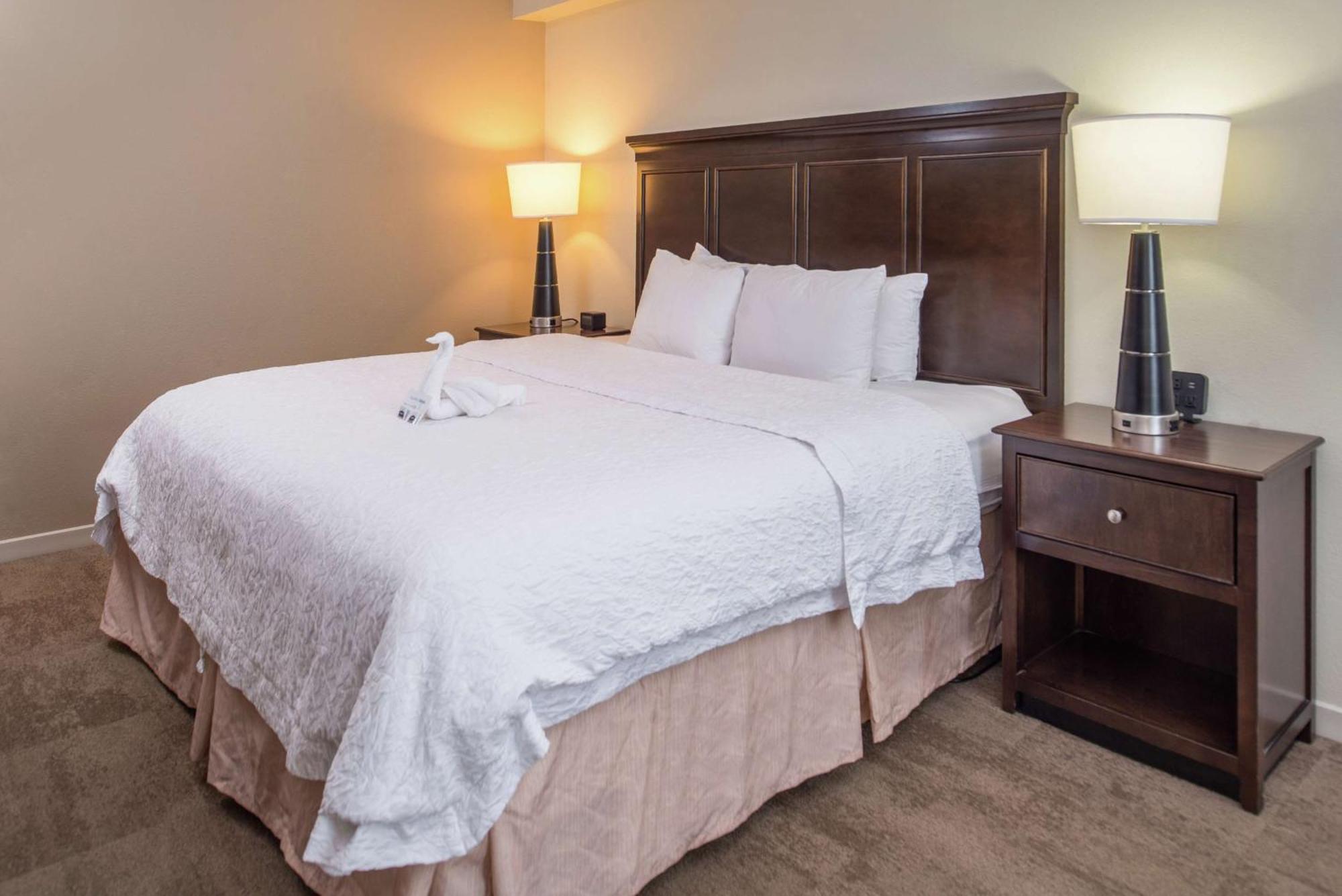 Hampton Inn & Suites Charlotte Arrowood Rd Eksteriør billede