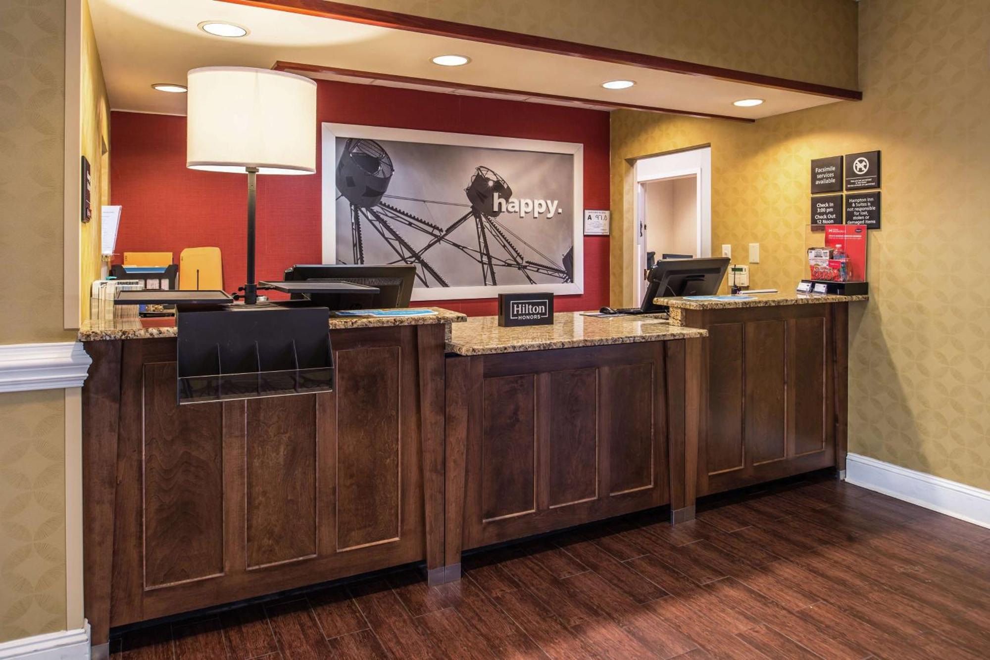 Hampton Inn & Suites Charlotte Arrowood Rd Eksteriør billede