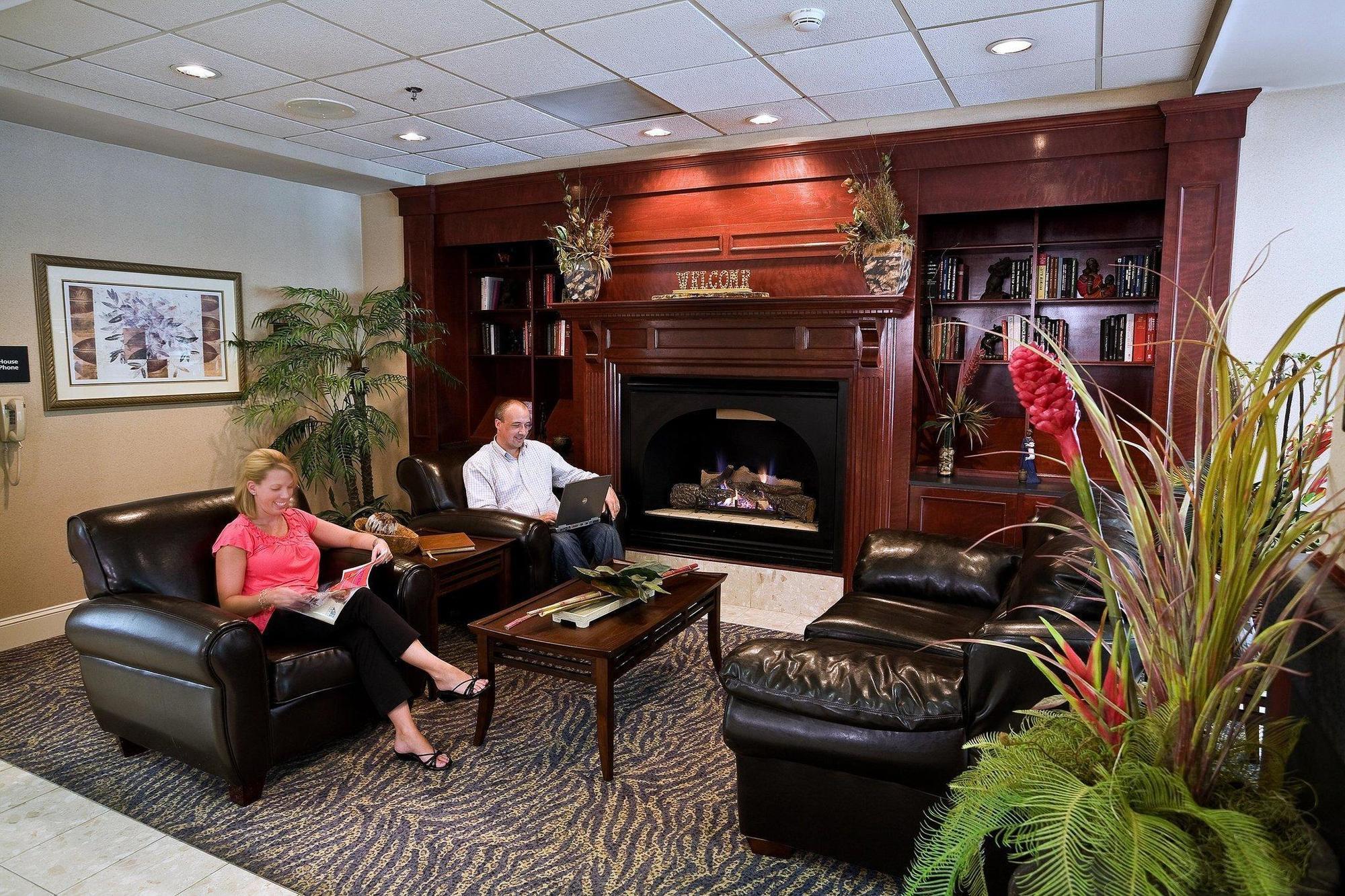 Hampton Inn & Suites Charlotte Arrowood Rd Eksteriør billede